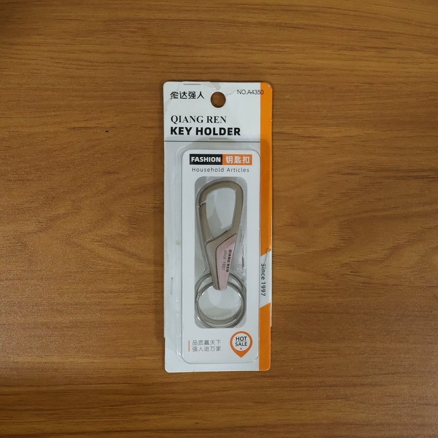 Premium Heavy Duty Metal Key Holder with Locking Carabiner Clip (1 Pc)