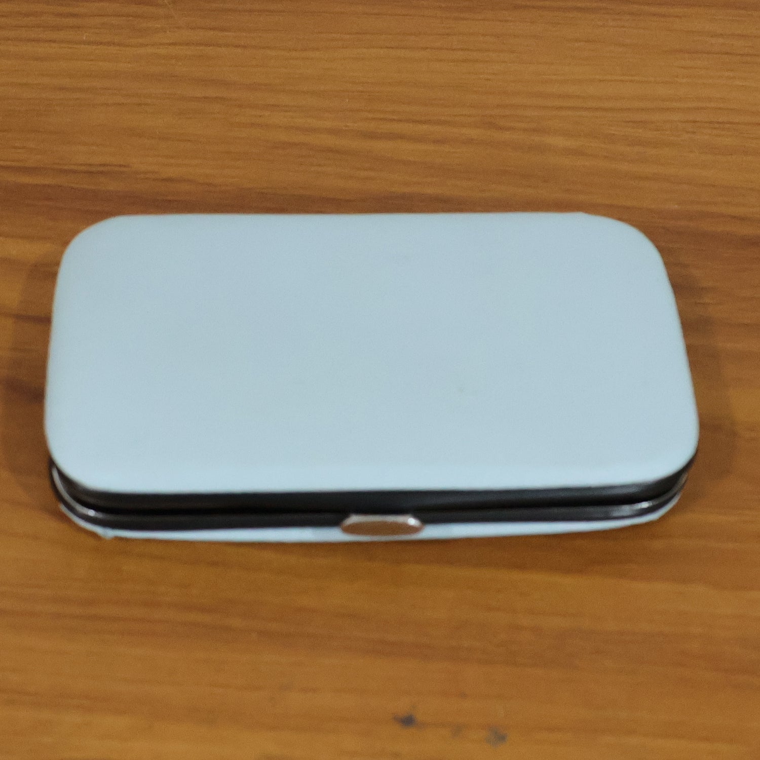 Portable nail trimming set