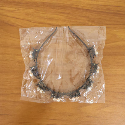 women stylish pearl headband