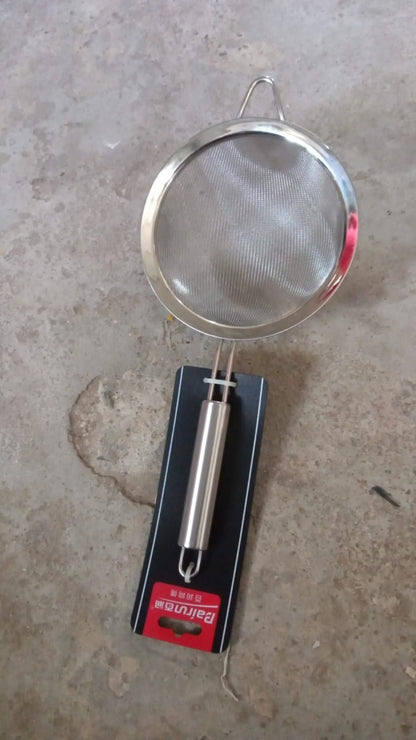 Mesh Sieve Quality Stainless Steel Fine Mesh Strainer with Sturdy Handle and Hook