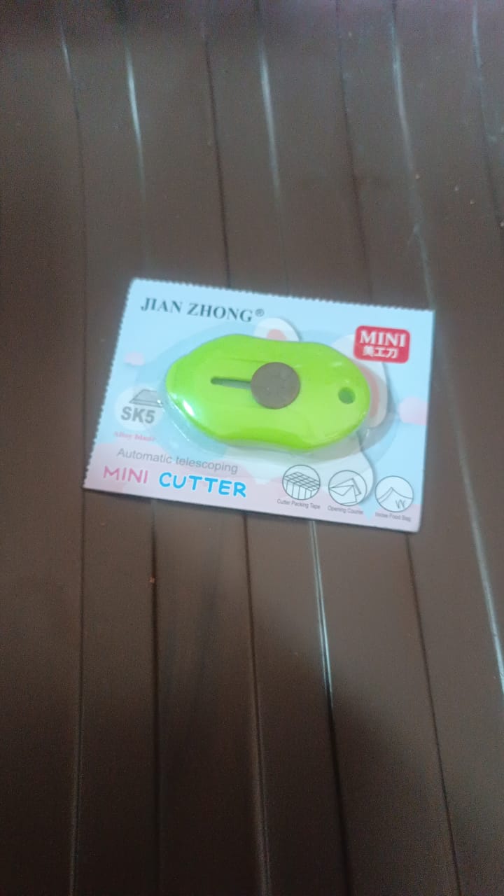 Mini Cloud Cutter (1 Pc): Portable & Safe Box Opener (Multiple Uses)