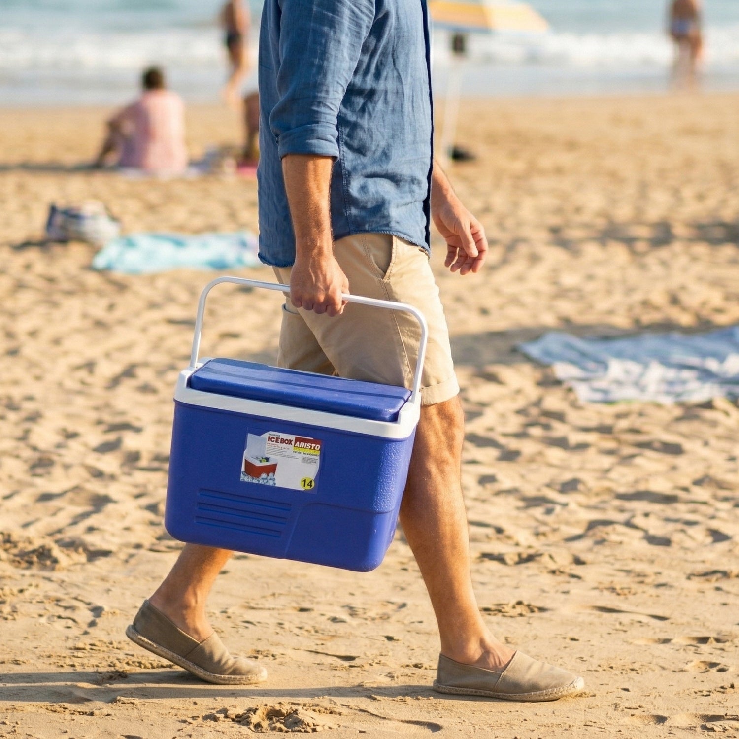compact camping cooler box