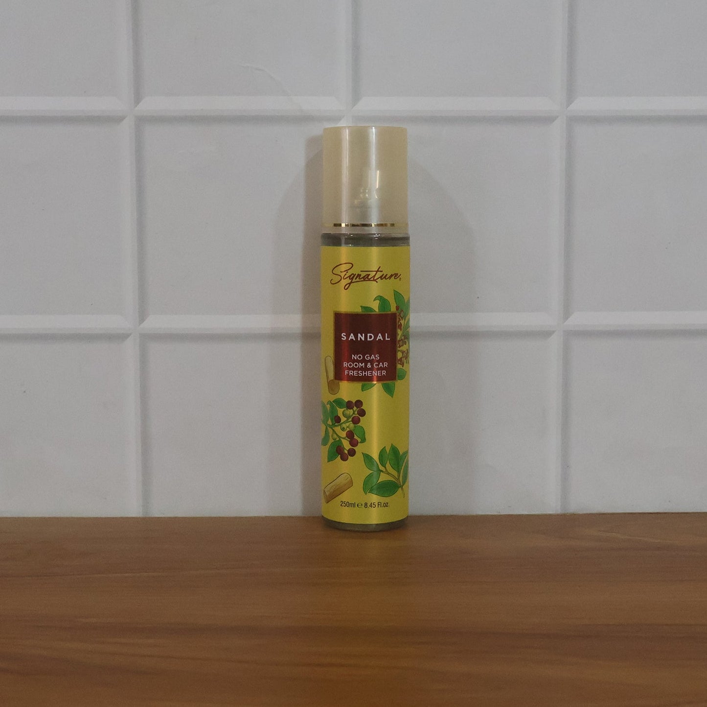 Signature Sandal Room & Car Freshener Spray 250 ML