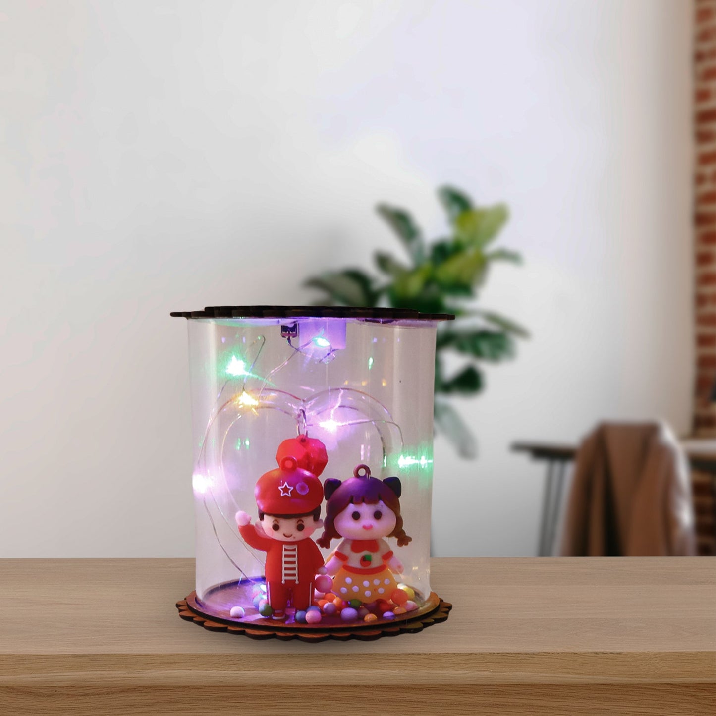 Figurine Snow Globe