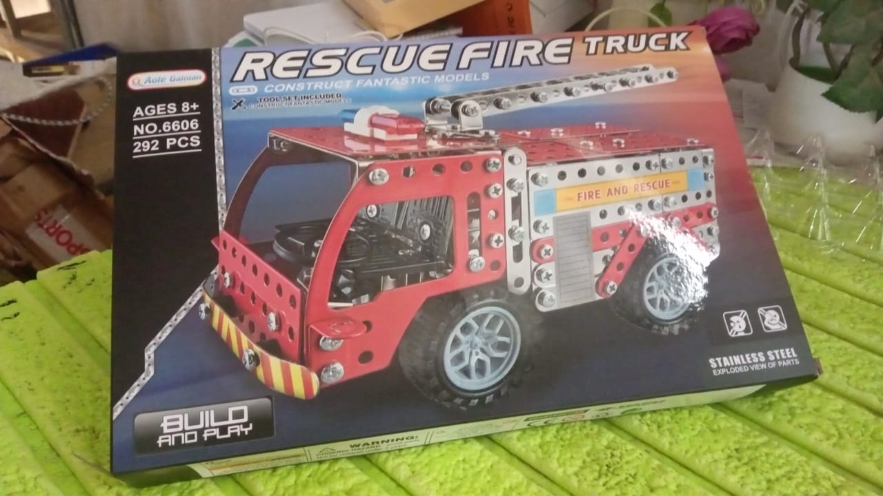 Metal DIY Fire Truck Building Blocks Kids (Fire Truck / 292pcs of truck tool / 1 Set)